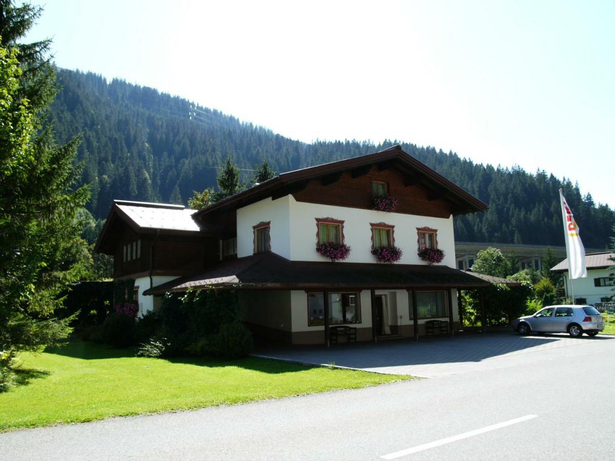 Appartements Burtscher Klosterle am Arlberg Luaran gambar